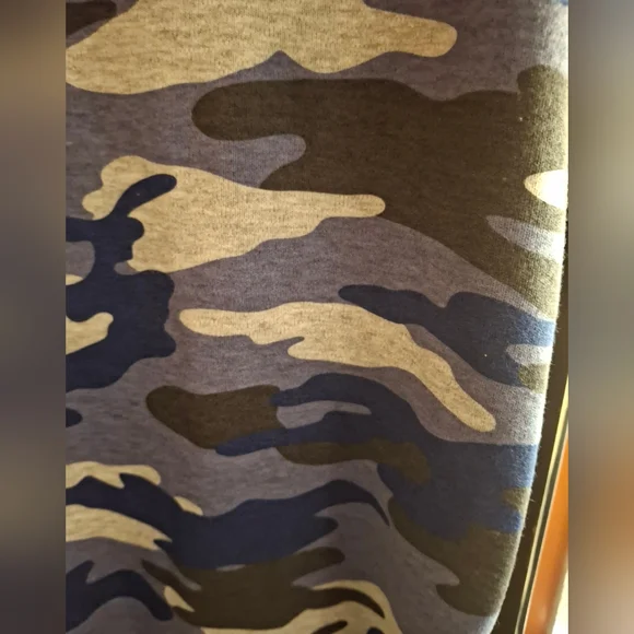 Quacker Factory Blue CAMO Jeweled Neck Women's Med T-Shirt EXCEL - Picture 10 of 12